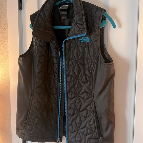 The North Face vest - Picture 1 of 8